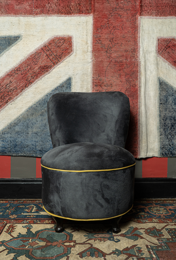 Poltrona sob encomenda. Modelo chofeuse. Tecido fornecido pelo cliente. Prazo de entrega 45 dias.