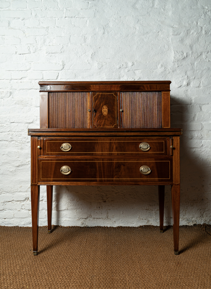 Escrivaninha em madeira com 2 gavetas, 2 gavetinhas e divisórias. - Imagem 3